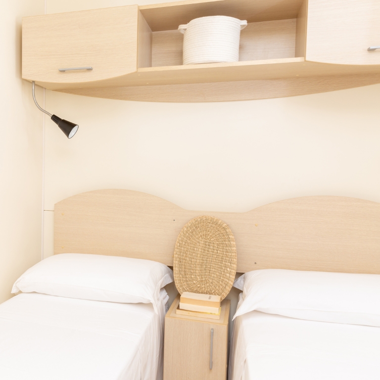 Soggiorno con due letti singoli