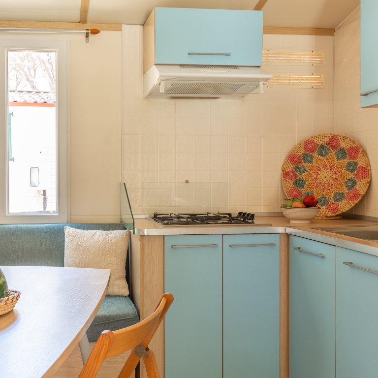 Zona giorno con angolo cottura