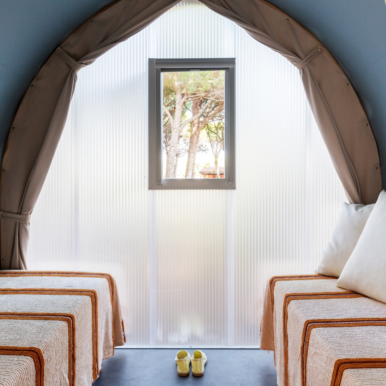 Zimmer mit zwei Einzelbetten